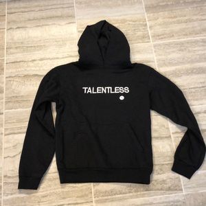 NWOT TALENTLESS - EMBROIDERED CIRCLE LOGO HOODIE SMALL